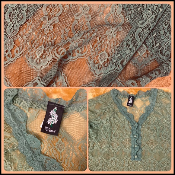 Tuberose* Beautiful Lace Blouse - Picture 4 of 6